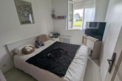 Detached House with Landscaped Garden