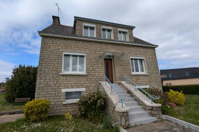 Detached House with Landscaped Garden